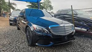 Mercedes-Benz C300 2016 Black