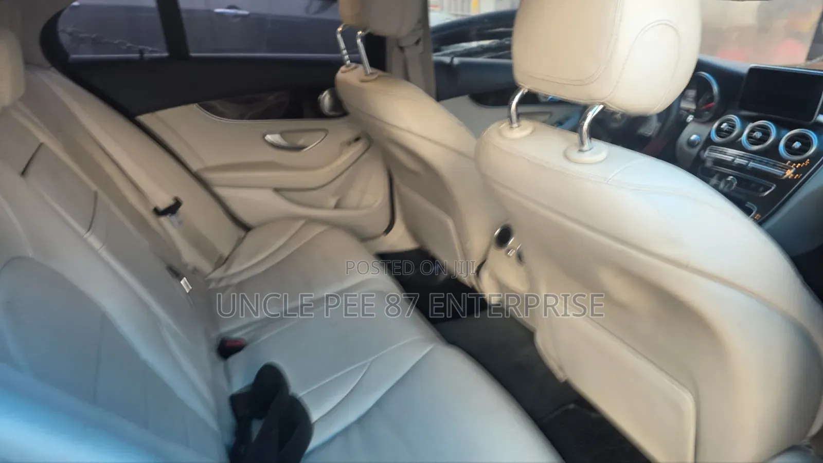 Mercedes-Benz C300 2016 Black