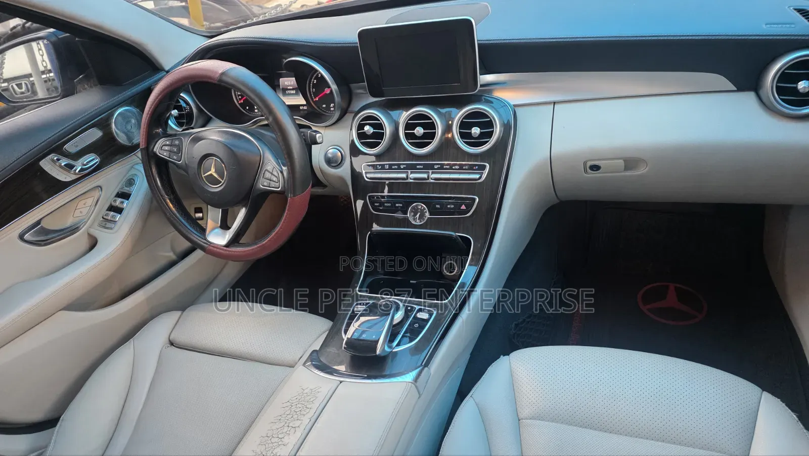 Mercedes-Benz C300 2016 Black