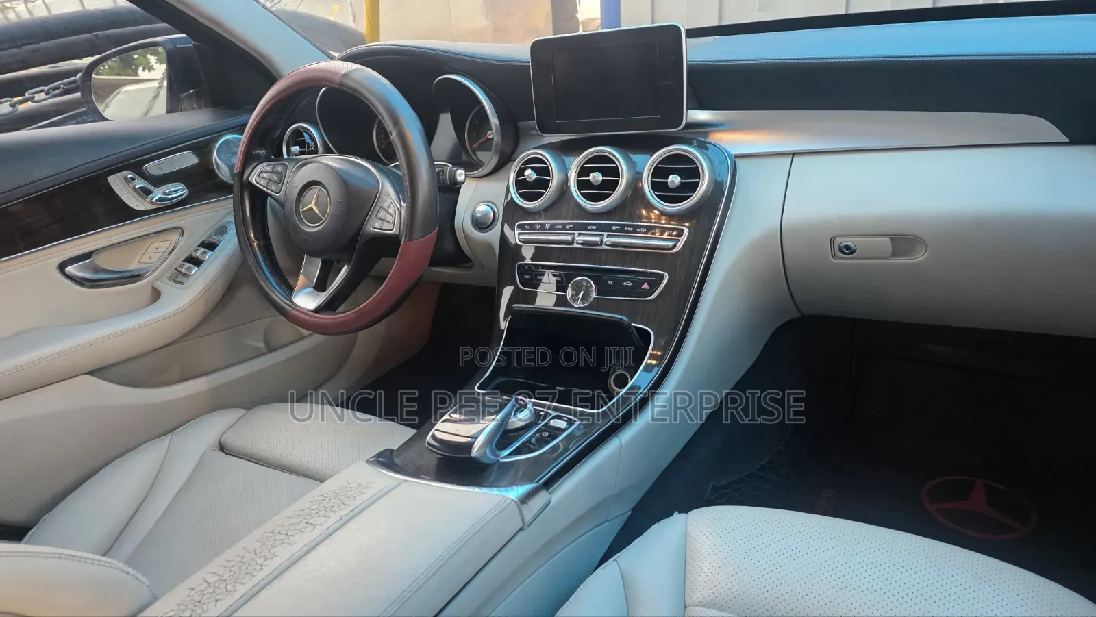 Mercedes-Benz C300 2016 Black