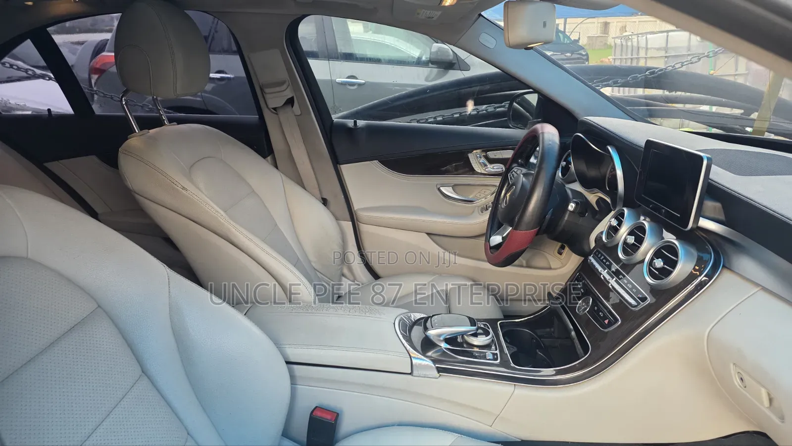 Mercedes-Benz C300 2016 Black