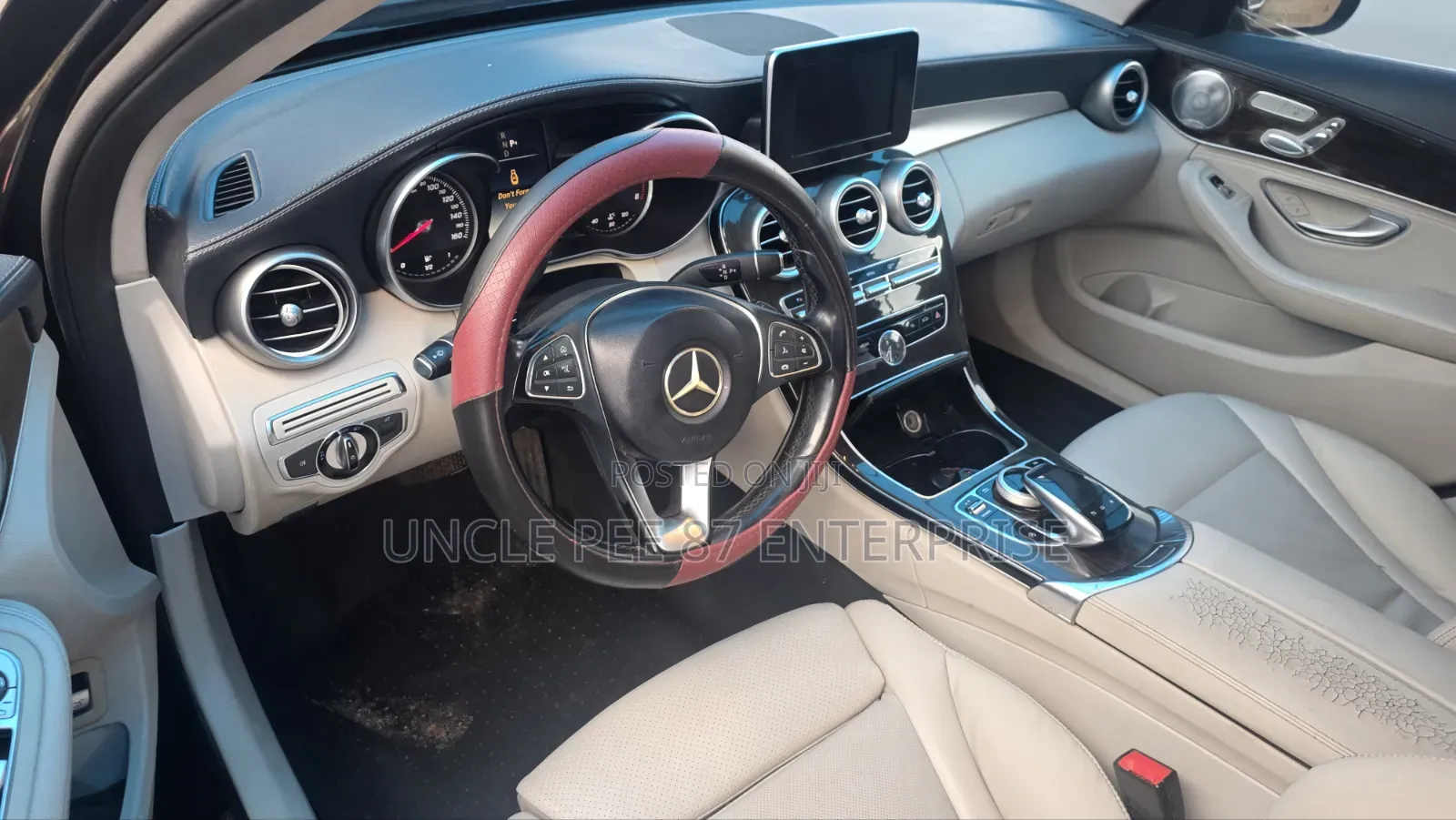 Mercedes-Benz C300 2016 Black