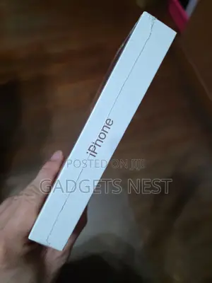 New Apple iPhone 16 Pro Max 1 TB Gold