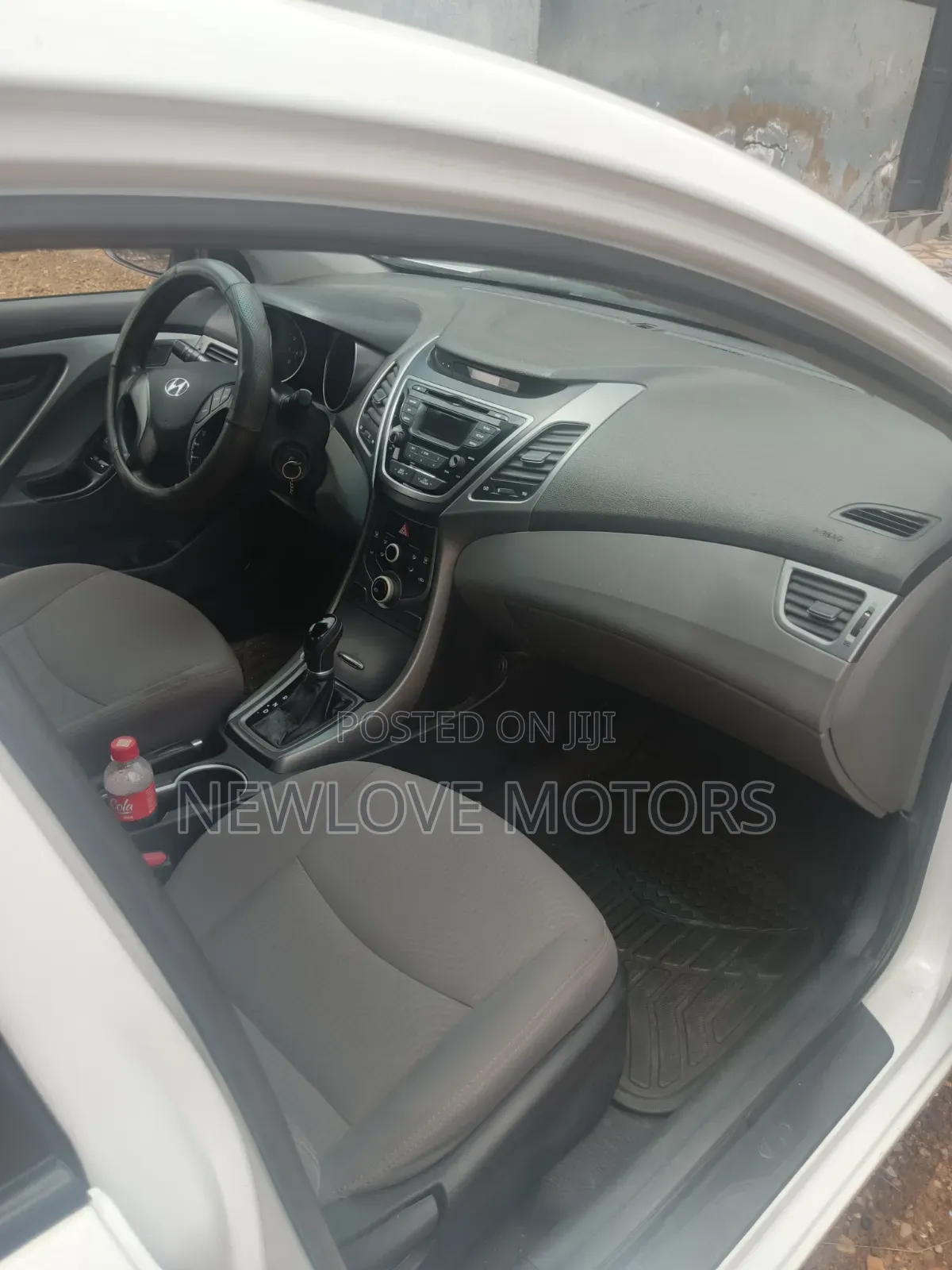 Hyundai Elantra 2015 White