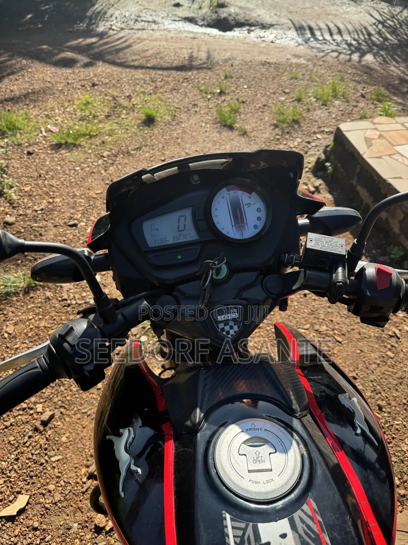 TVS Apache 180 RTR 2025 Black