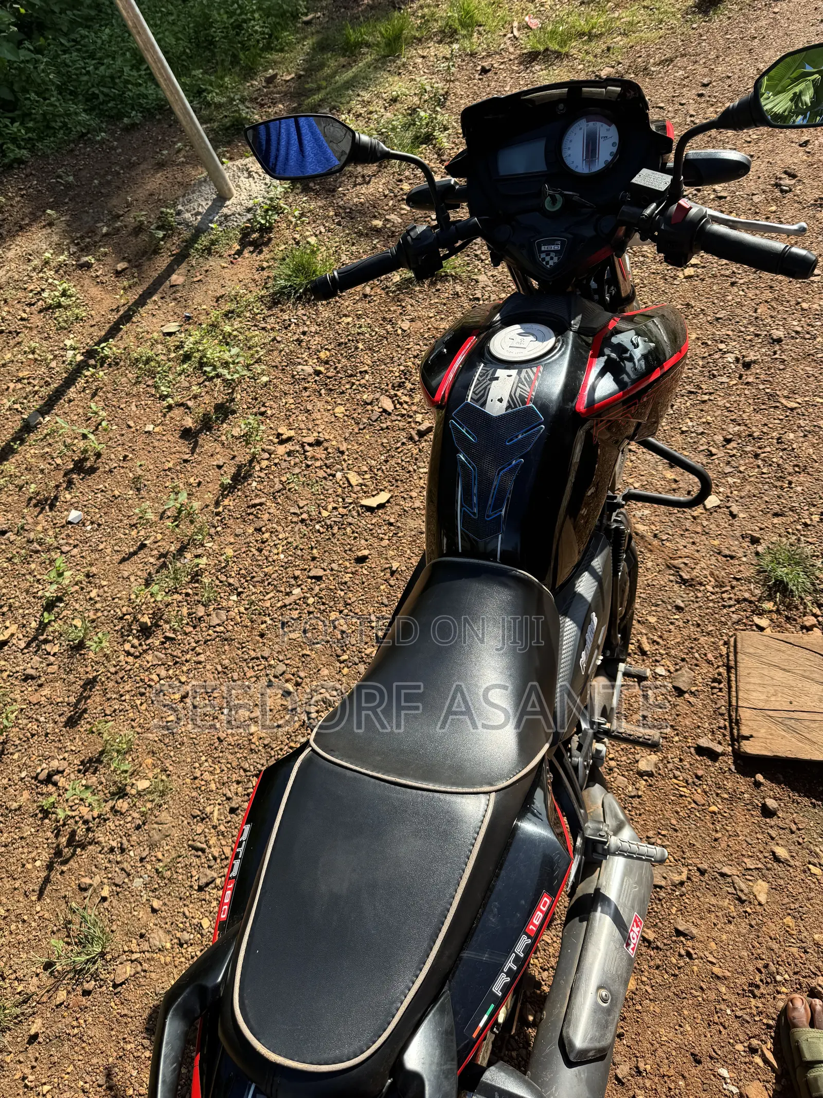 TVS Apache 180 RTR 2025 Black