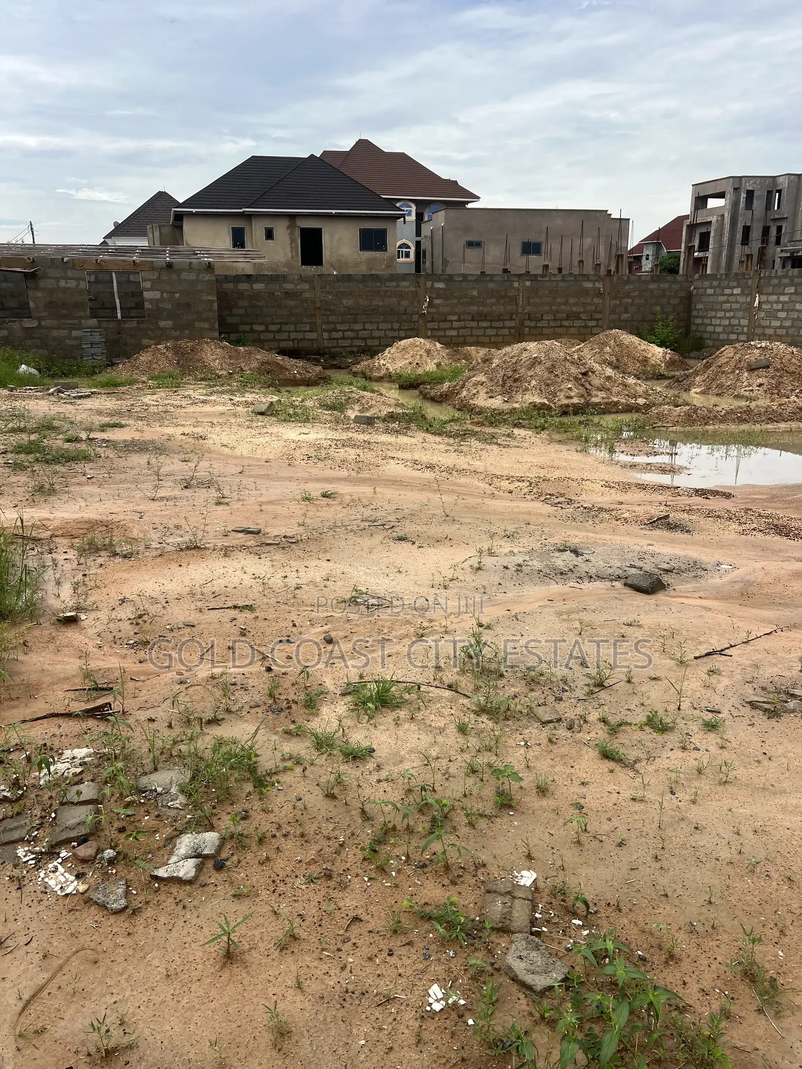 Half Plots 35 X 100ft for Sale at Spintex