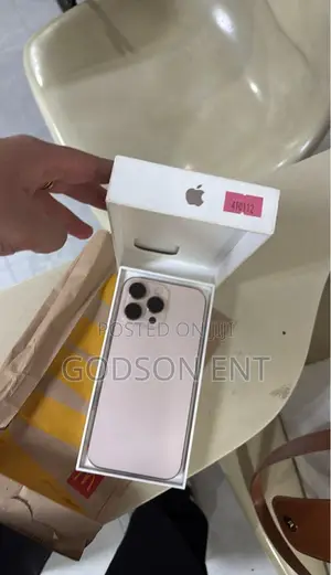 New Apple iPhone 16 Pro Max 1 TB Gold