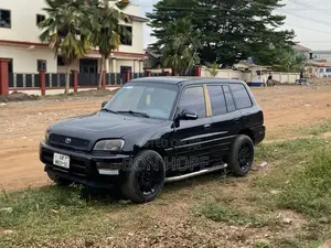 Toyota RAV4 Automatic 2000 Black