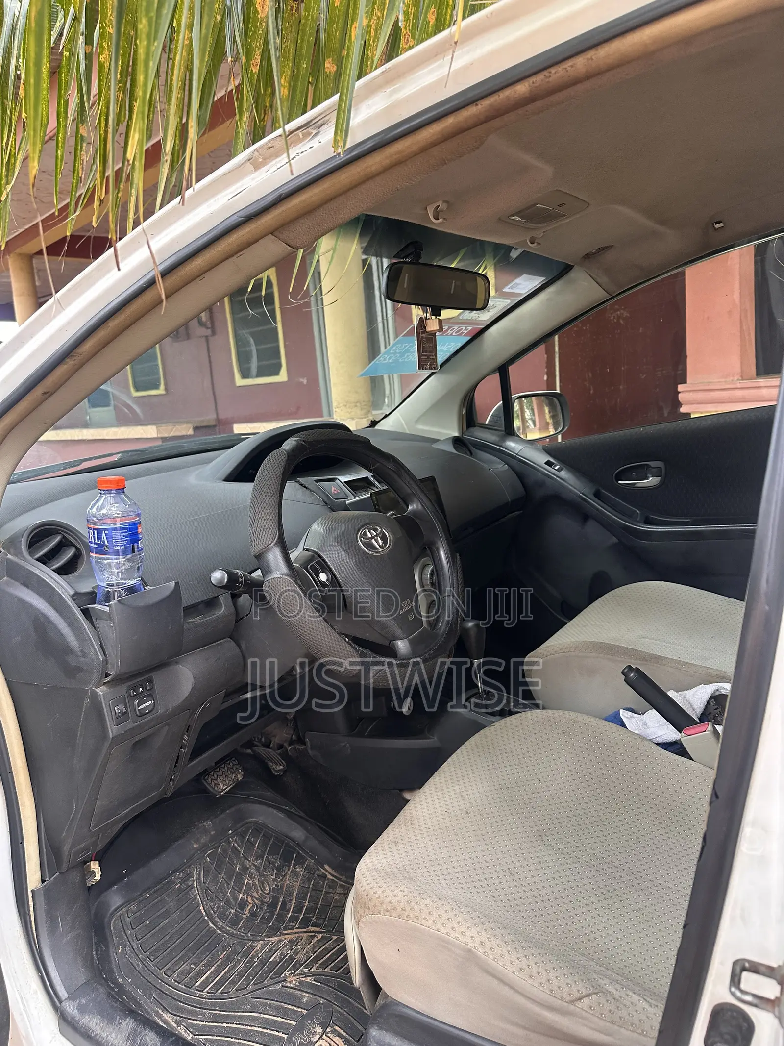 Toyota Vitz 2008 White