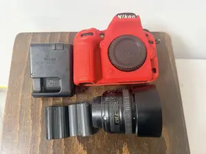 Nikon D750 , Nikon 50mm 1.8g , 2 Batteries Charger