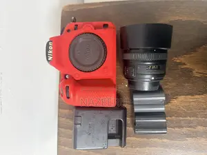 Nikon D750 , Nikon 50mm 1.8g , 2 Batteries Charger