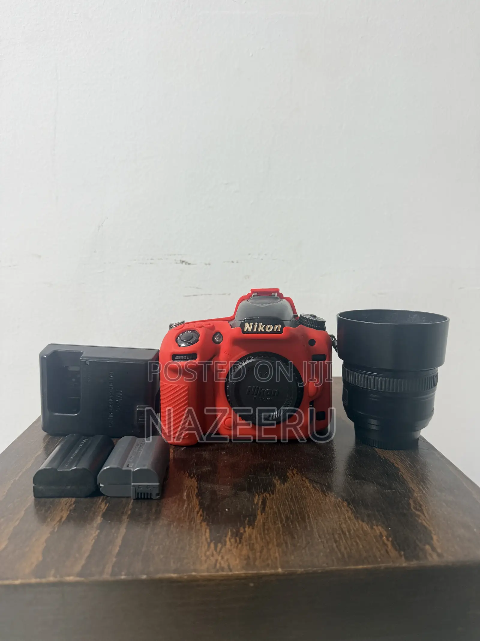 Nikon D750 , Nikon 50mm 1.8g , 2 Batteries Charger