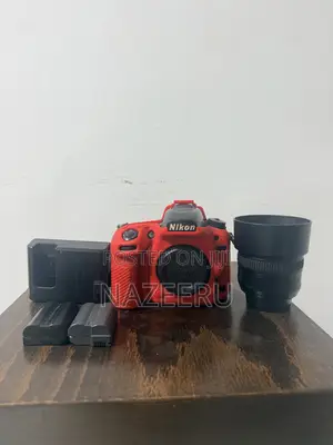 Nikon D750 , Nikon 50mm 1.8g , 2 Batteries Charger