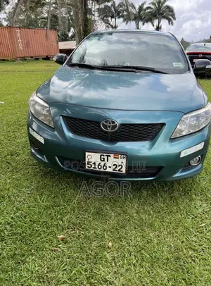 Toyota Corolla 2010 Green