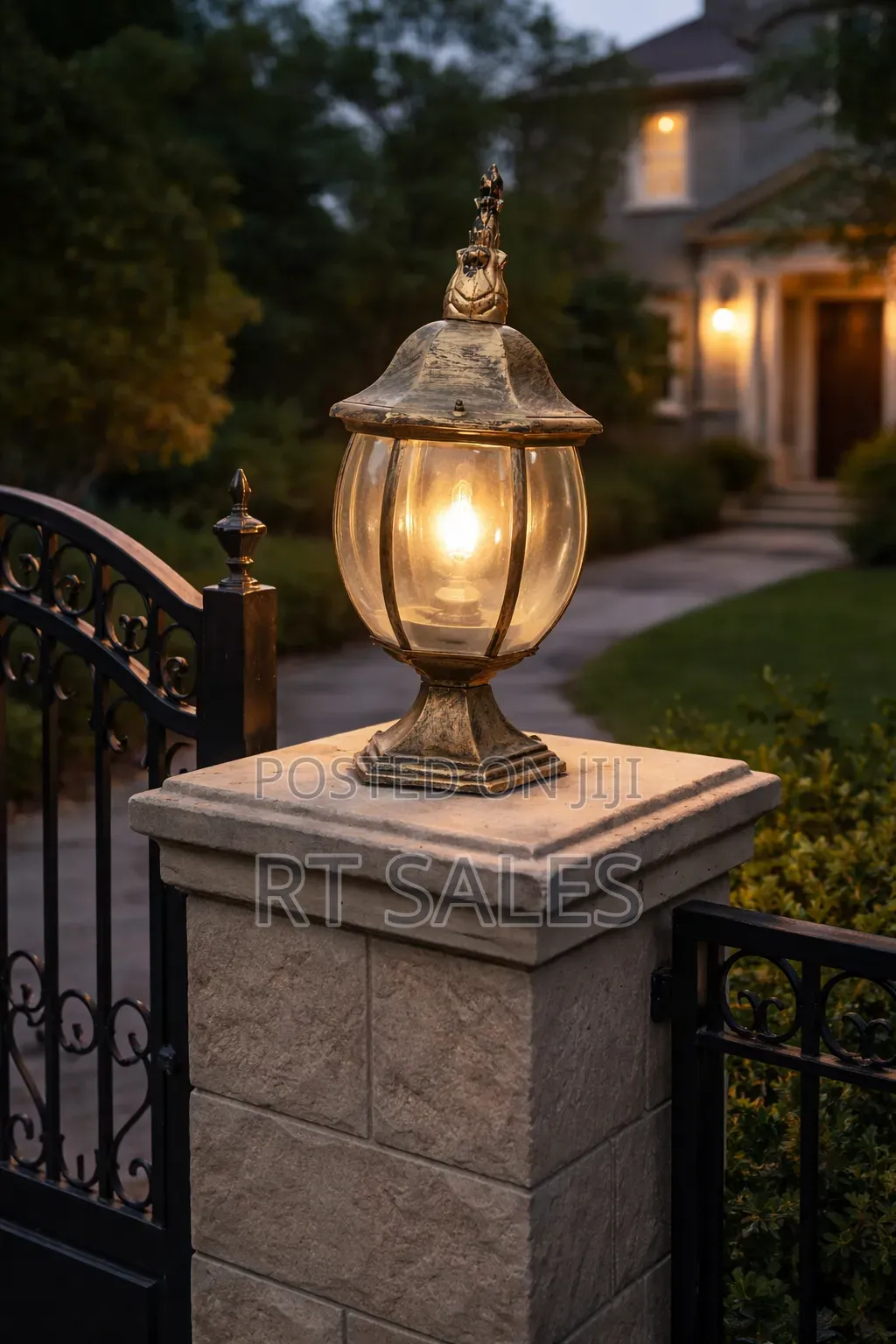 Gold Waterproof E27 Gate Light.