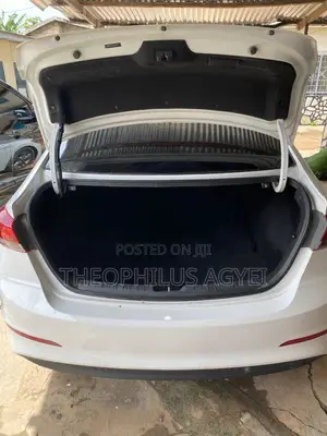Hyundai Elantra SEL 2018 White