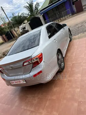 Toyota Camry SE 4dr Sedan (2.5L 4cyl 6A) 2013 Silver