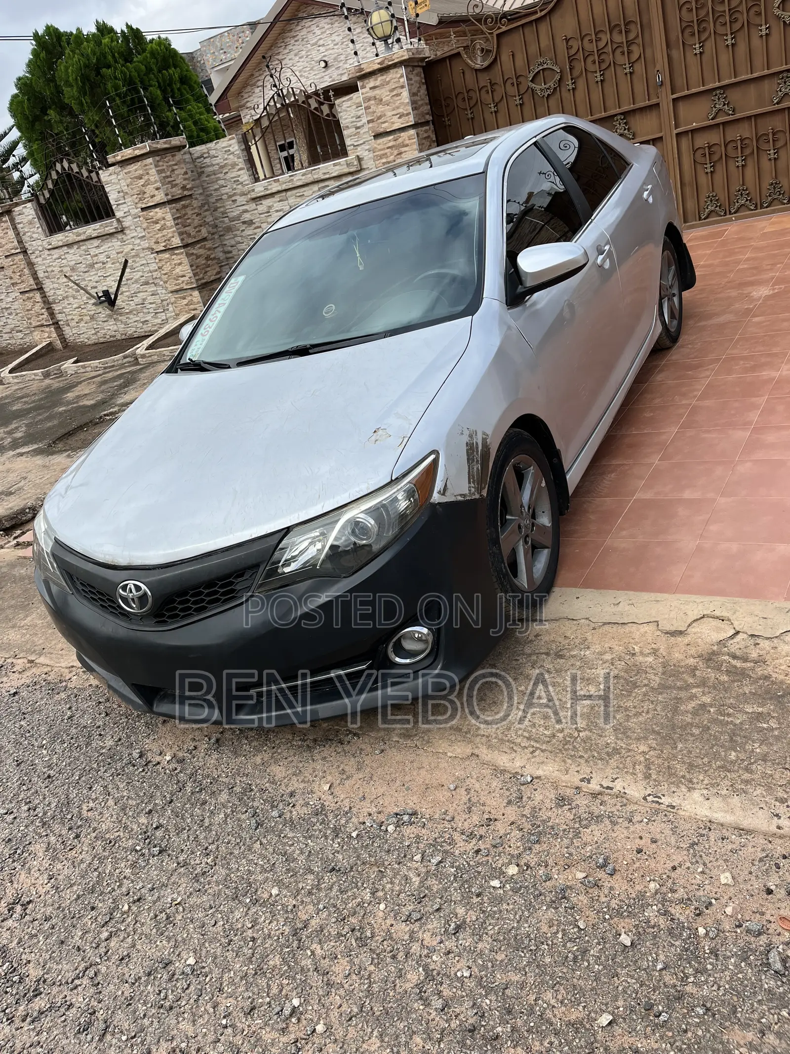 Toyota Camry SE 4dr Sedan (2.5L 4cyl 6A) 2013 Silver