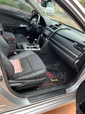 Toyota Camry SE 4dr Sedan (2.5L 4cyl 6A) 2013 Silver