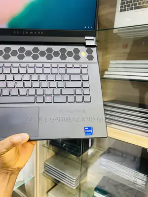 Laptop Dell Allienware M18 R1 16GB Intel Core i9 SSD 1T
