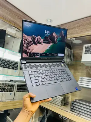 Laptop Dell Allienware M18 R1 16GB Intel Core i9 SSD 1T