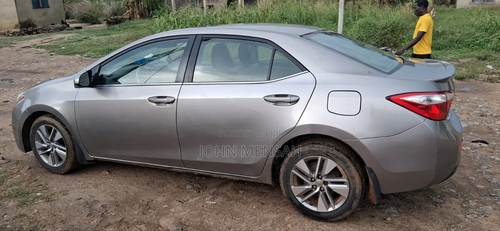 Toyota Corolla LE Eco 4dr Sedan (1.8L 4cyl CVT) 2016 Brown