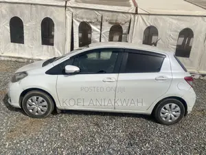 Toyota Vitz 1.0 FWD 3dr 2011 White