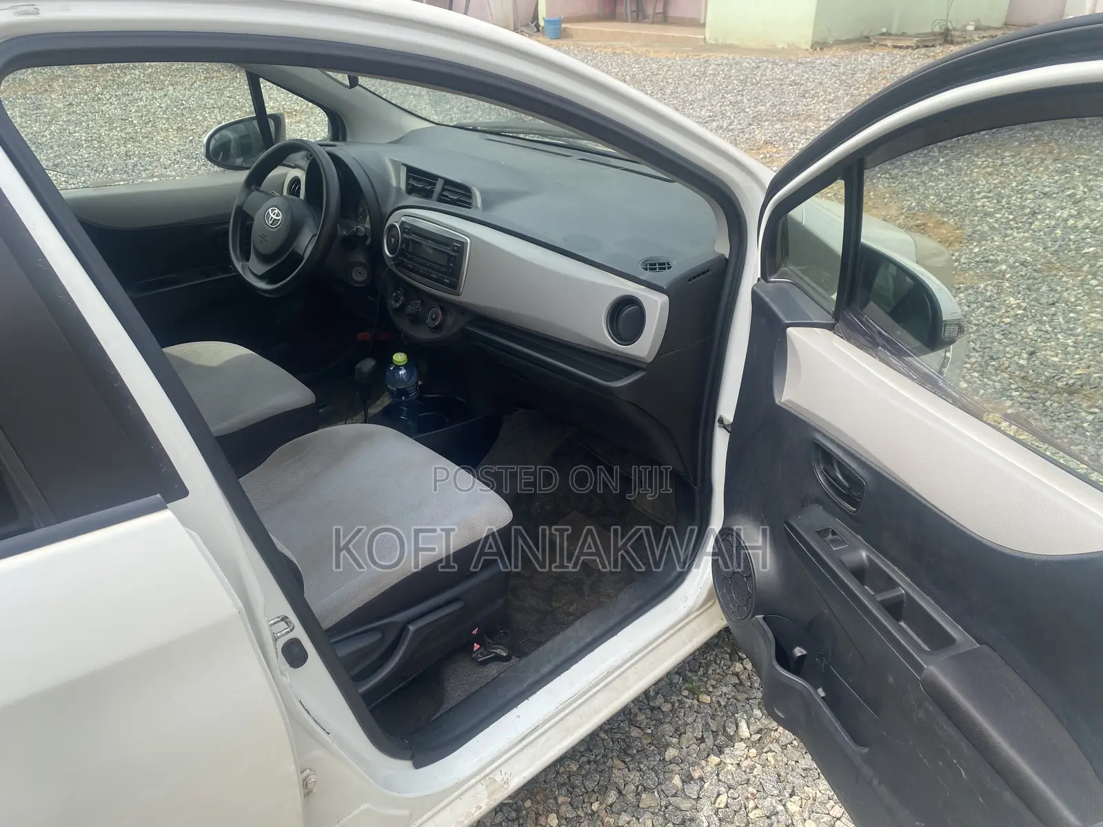 Toyota Vitz 1.0 FWD 3dr 2011 White