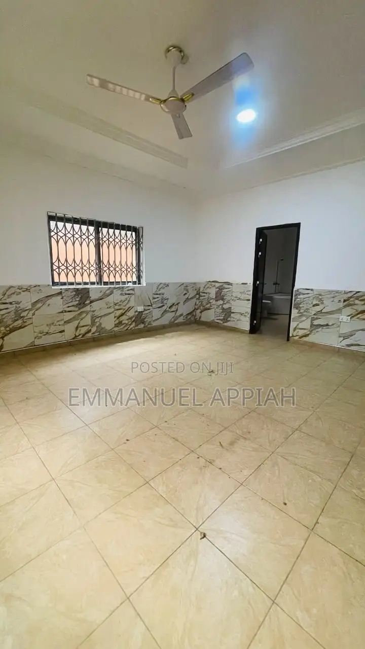 4bdrm House in Ablekuma Odumase for sale
