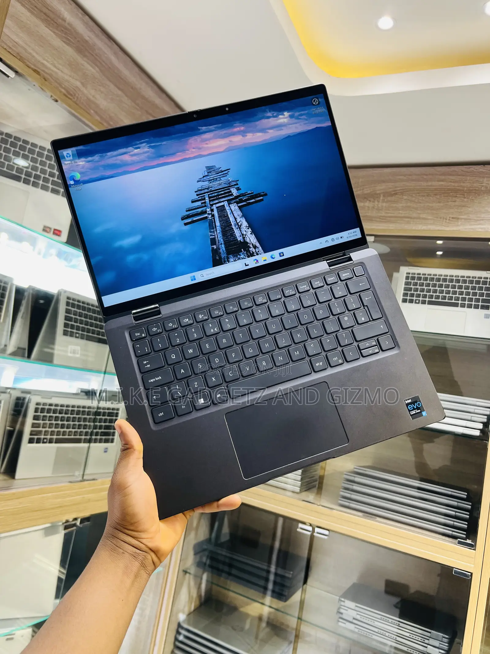 Laptop Dell Latitude 7420 32GB Intel Core i7 SSD 512GB