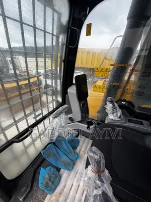 New Shantui Excavator