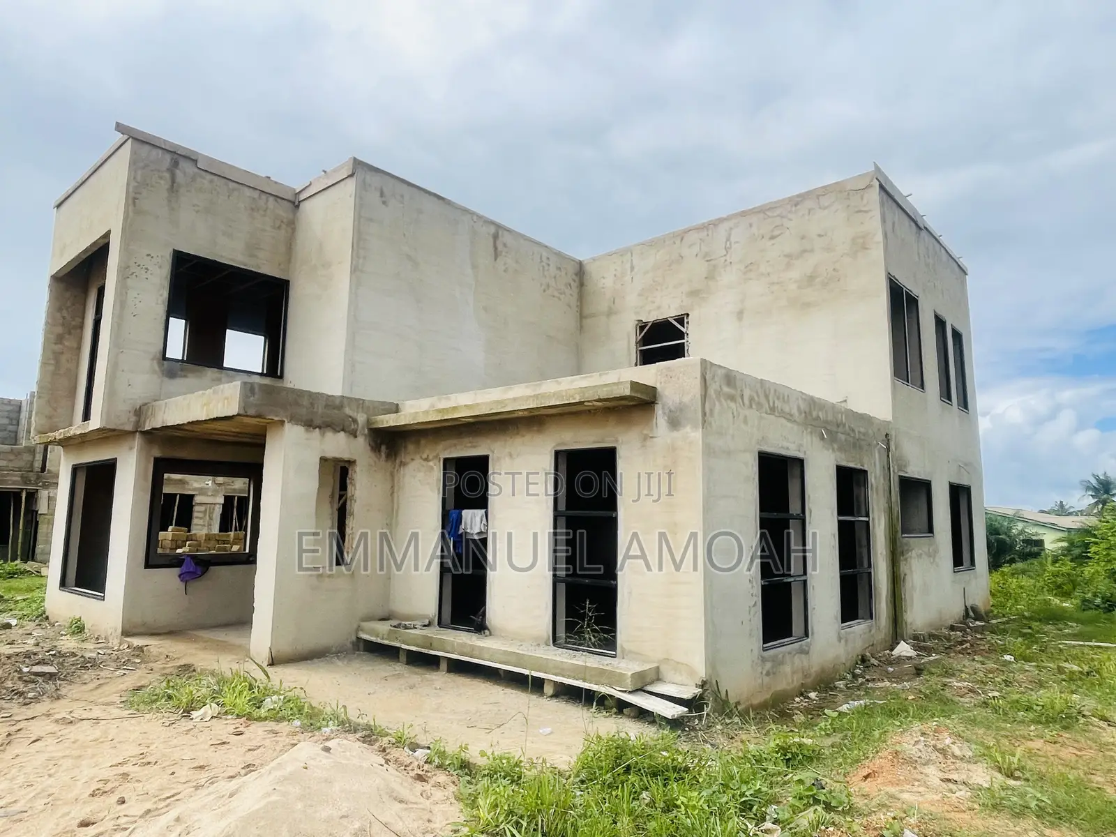 5bdrm House in Amoah, Takoradi for sale