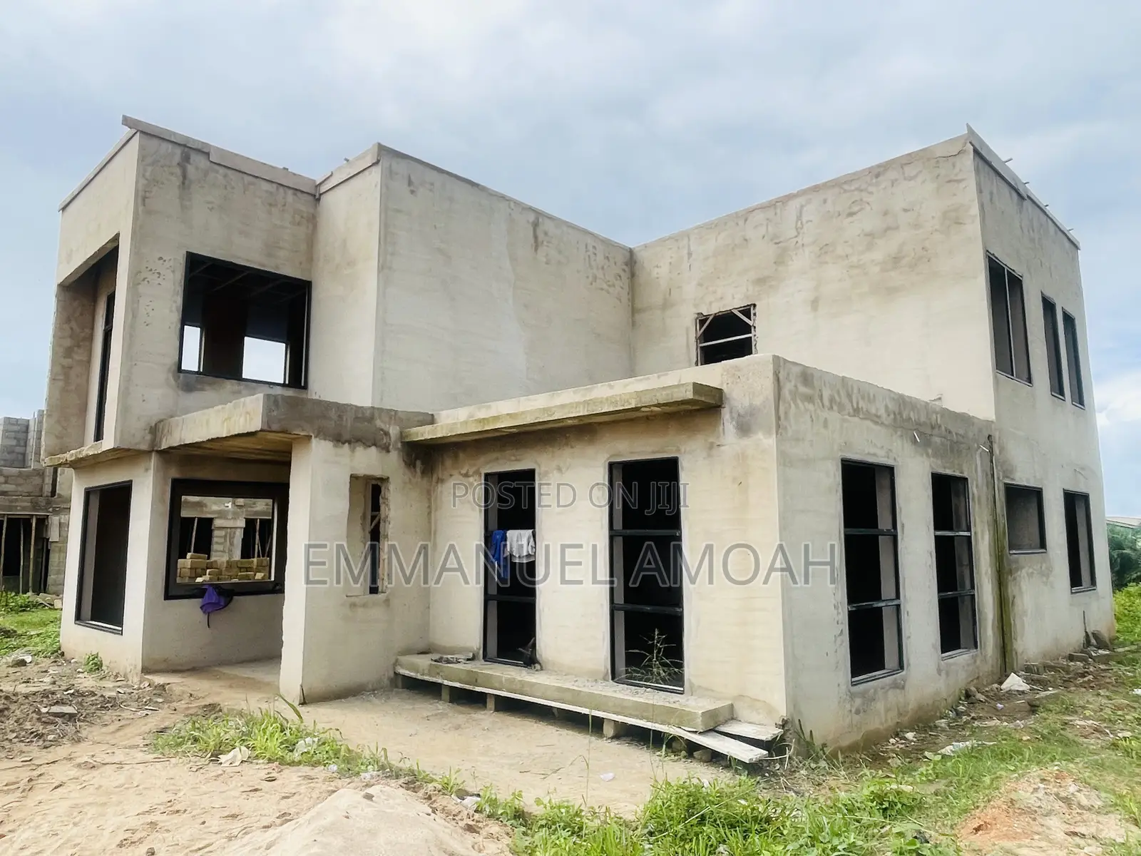 5bdrm House in Amoah, Takoradi for sale