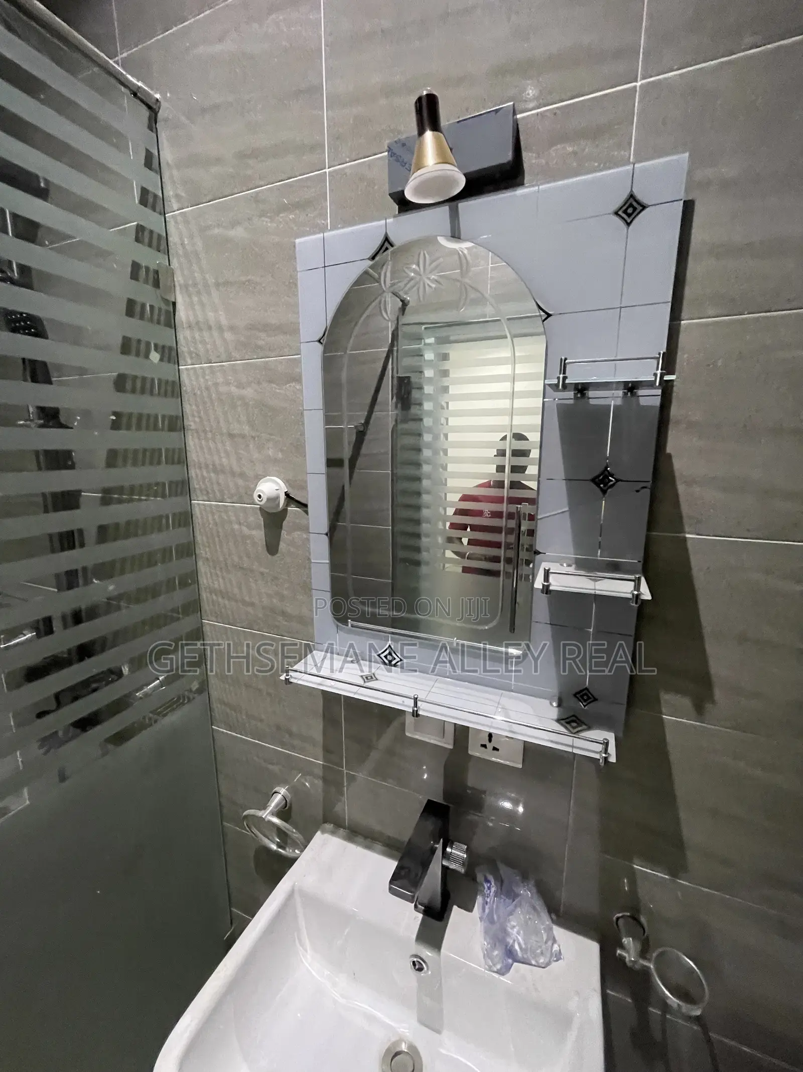 2bdrm Apartment in West Hills Area for rent