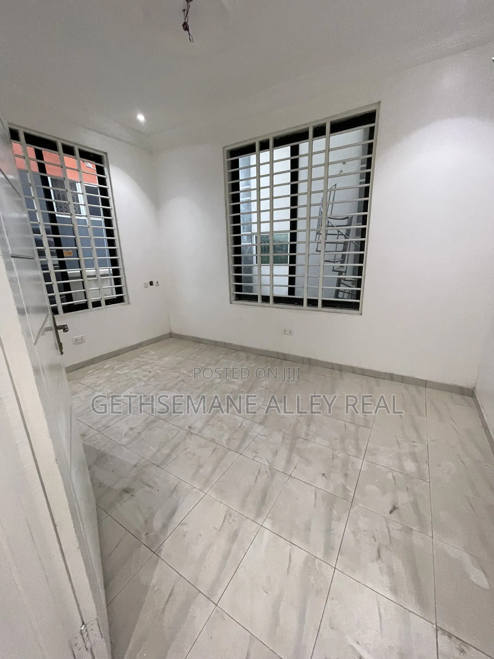 2bdrm Apartment in West Hills Area for rent