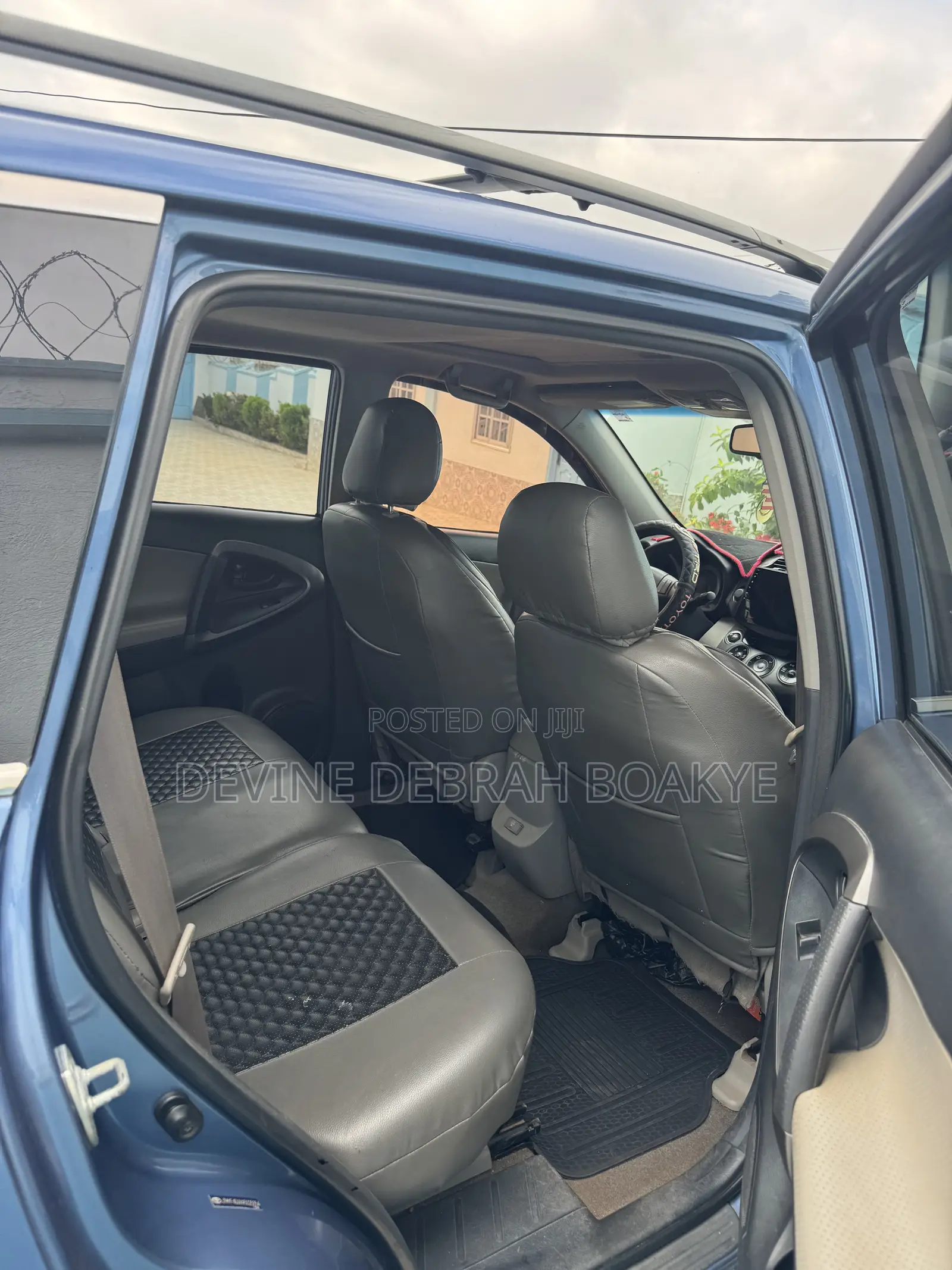 Toyota RAV4 2010 Blue