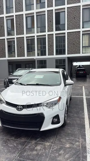 Toyota Corolla LE 4dr Sedan (1.8L 4cyl CVT) 2016 White