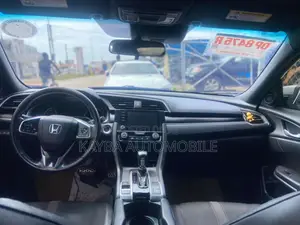 Honda Civic 2019 Silver