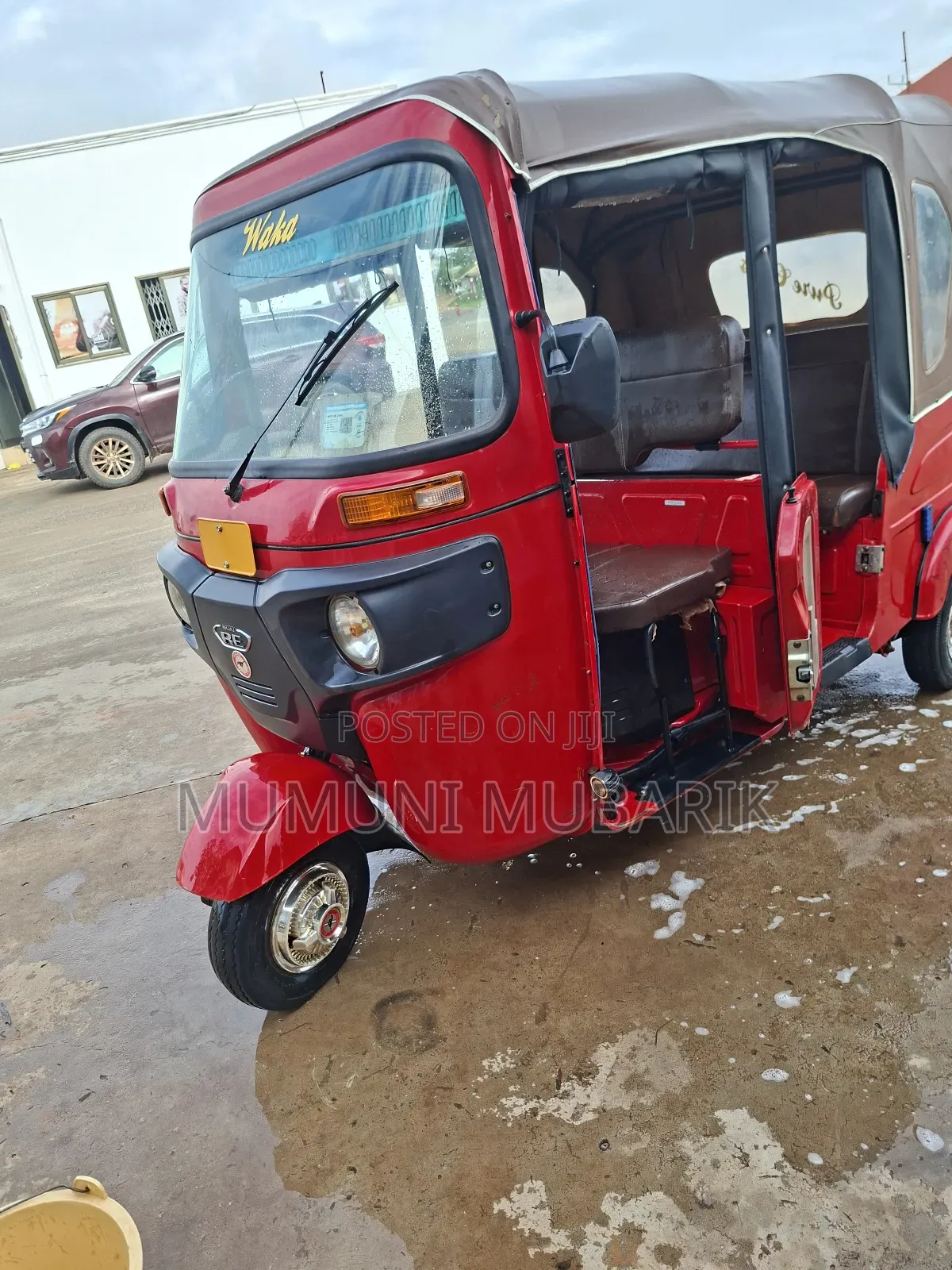 Bajaj RE 2025 Red