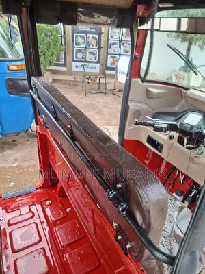 Bajaj RE 2025 Red