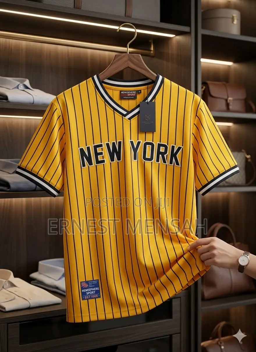 Sports Fashion v-Neck T-Shirt