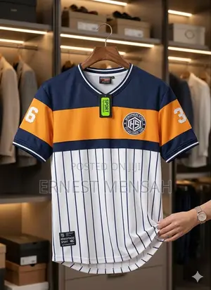 Sports Fashion v-Neck T-Shirt
