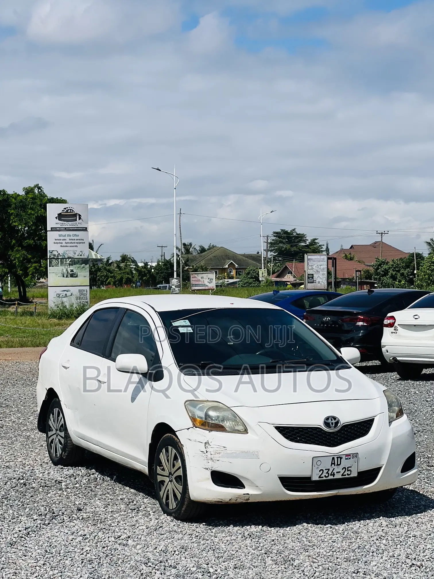 Toyota Yaris 2011 White
