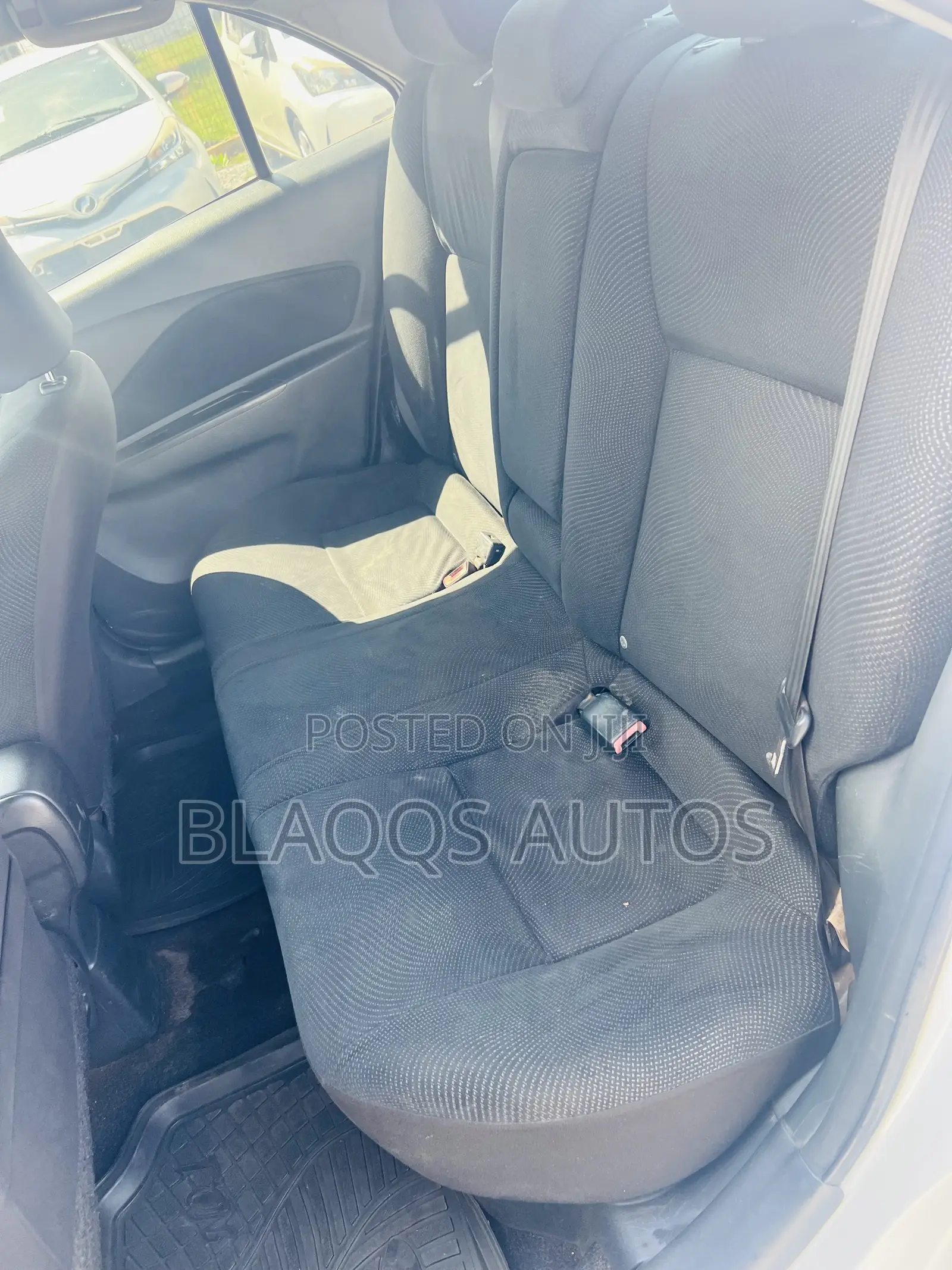 Toyota Yaris 2011 White