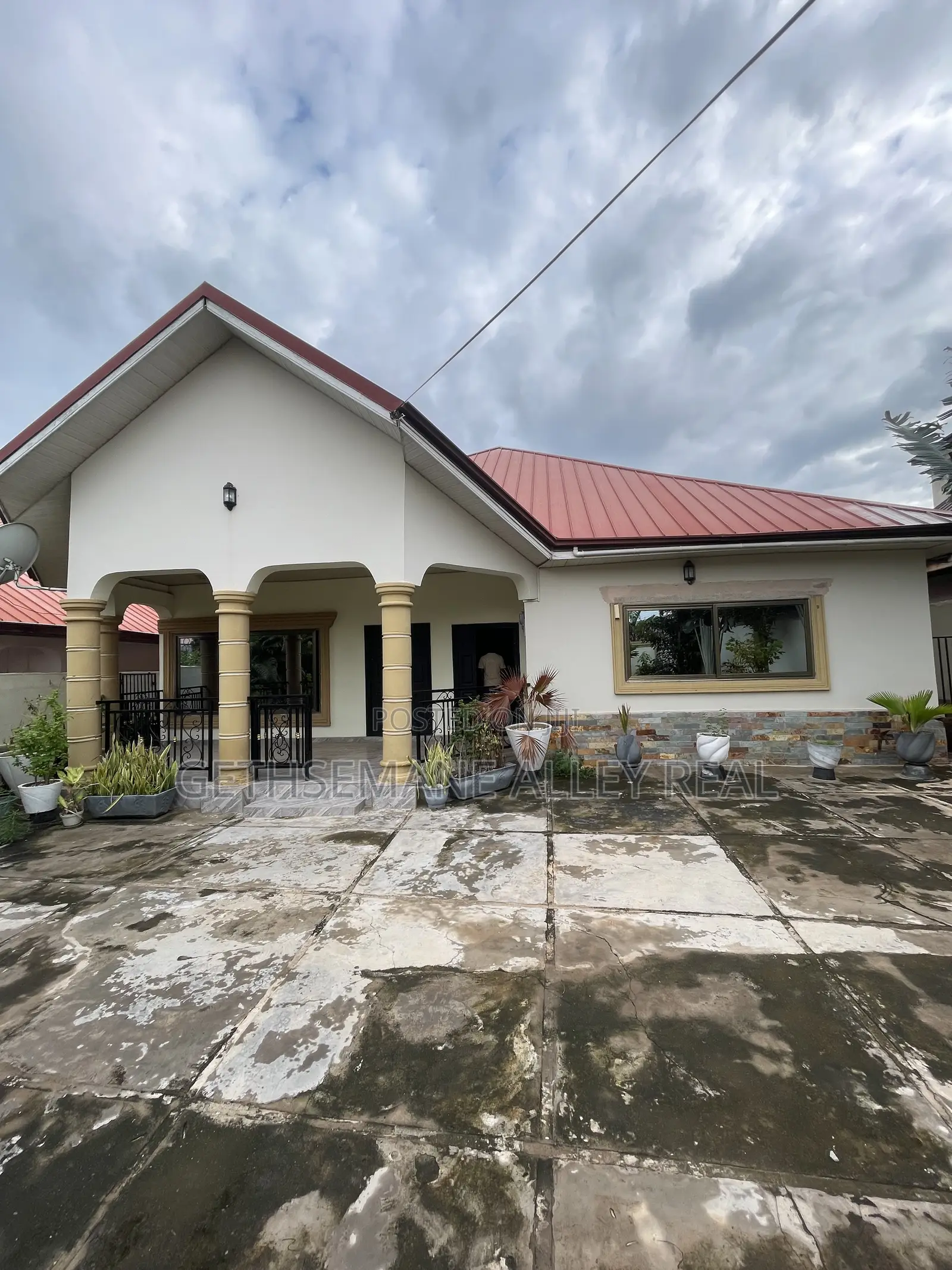 2bdrm House in Ayigbe Town, West for rent