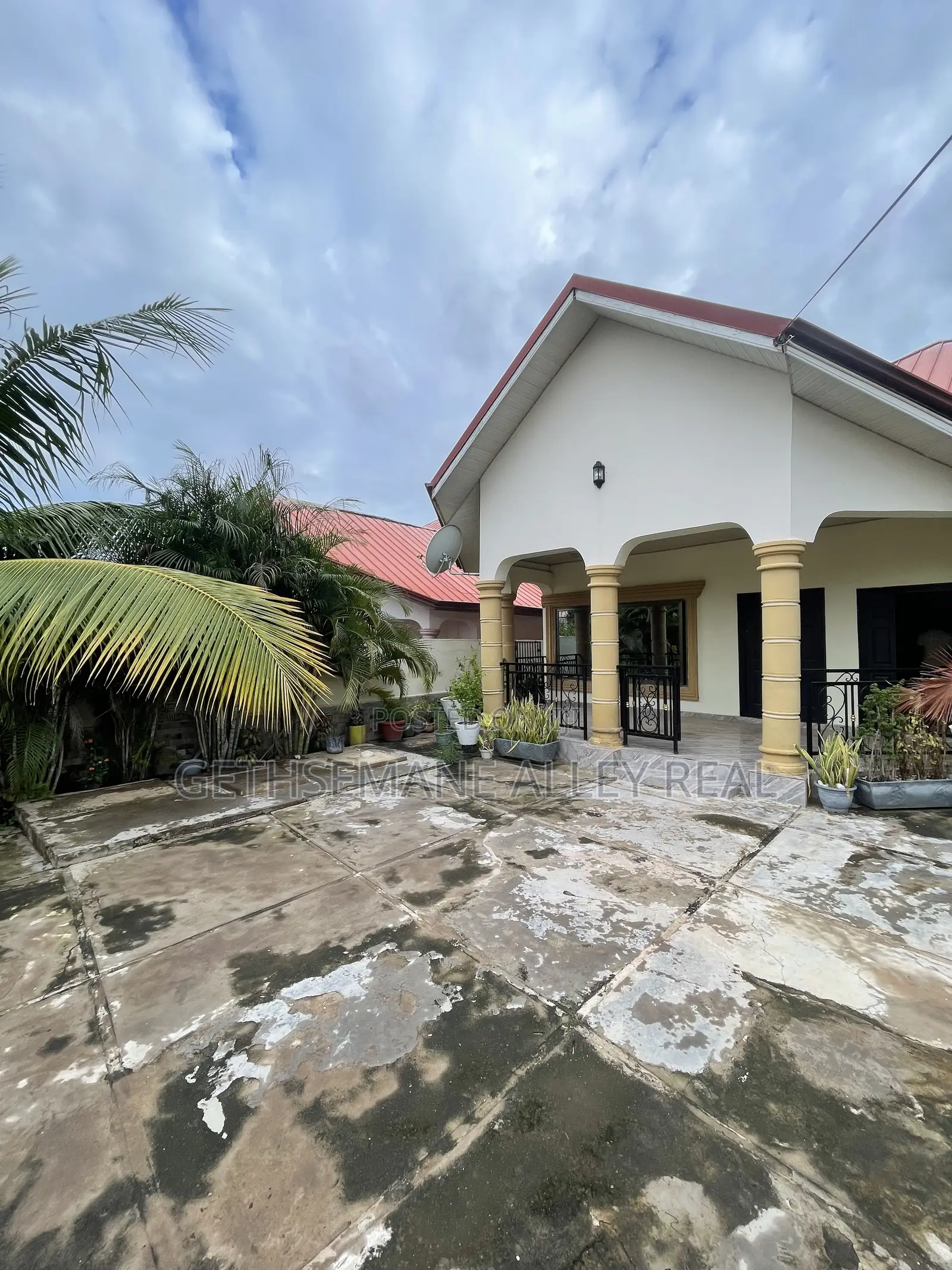 2bdrm House in Ayigbe Town, West for rent