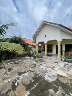 2bdrm House in Ayigbe Town, West for rent