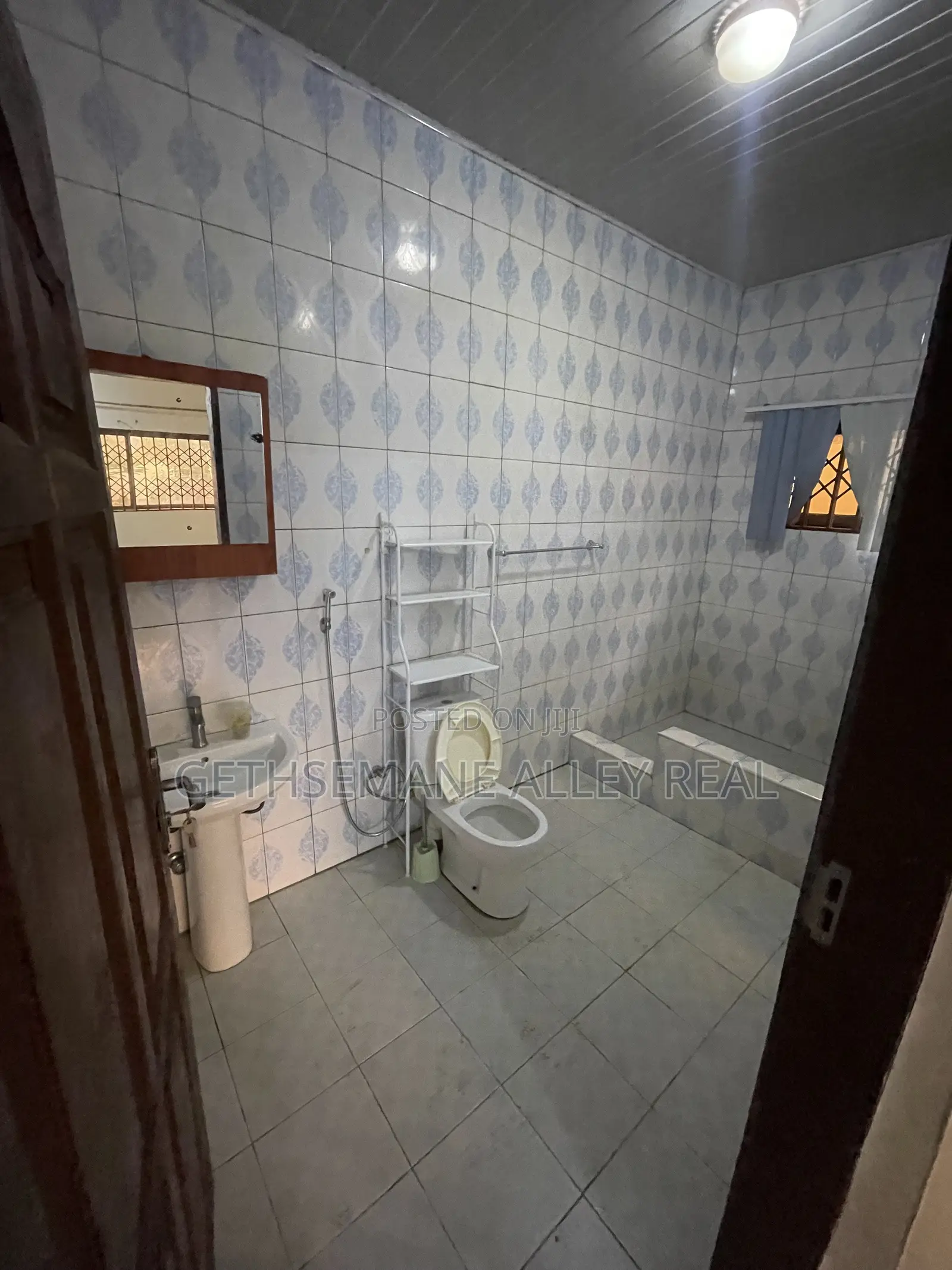 2bdrm House in Ayigbe Town, West for rent