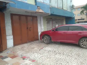 Circle Shop For Rent
